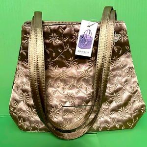 New Nine West flower power champagne beige hand shoulder purse bag NWT